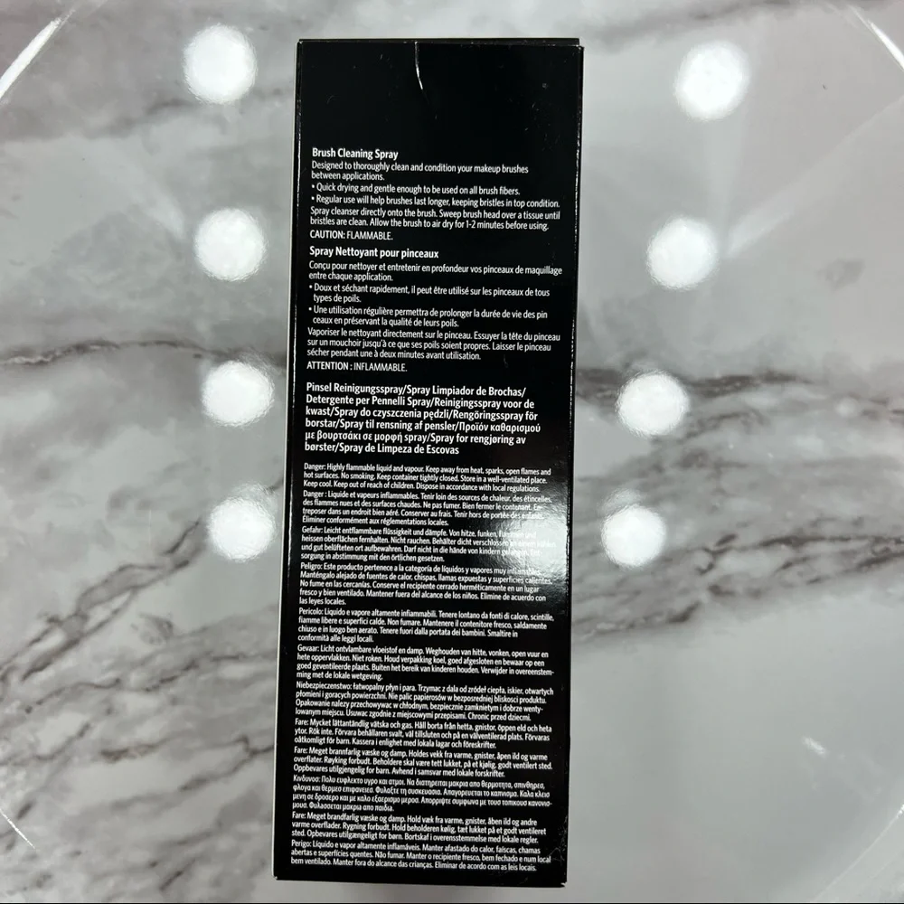 Bobbi Brown Brush Cleaning Spray - Picture 3 of 3